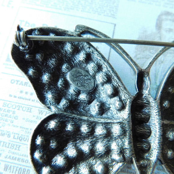 ⭐ KIRKS FOLLY crystal butterfly brooch - Picture 5 of 5